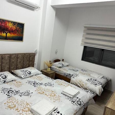 Lola'S Rooms Gjirokastër Exterior foto